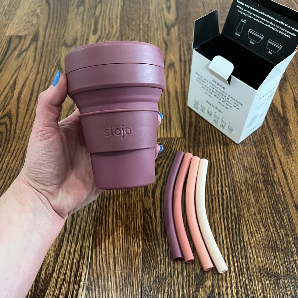 Stojo 12 oz Collapsible Cup with 4 Silicone Straws, NIB, Plum